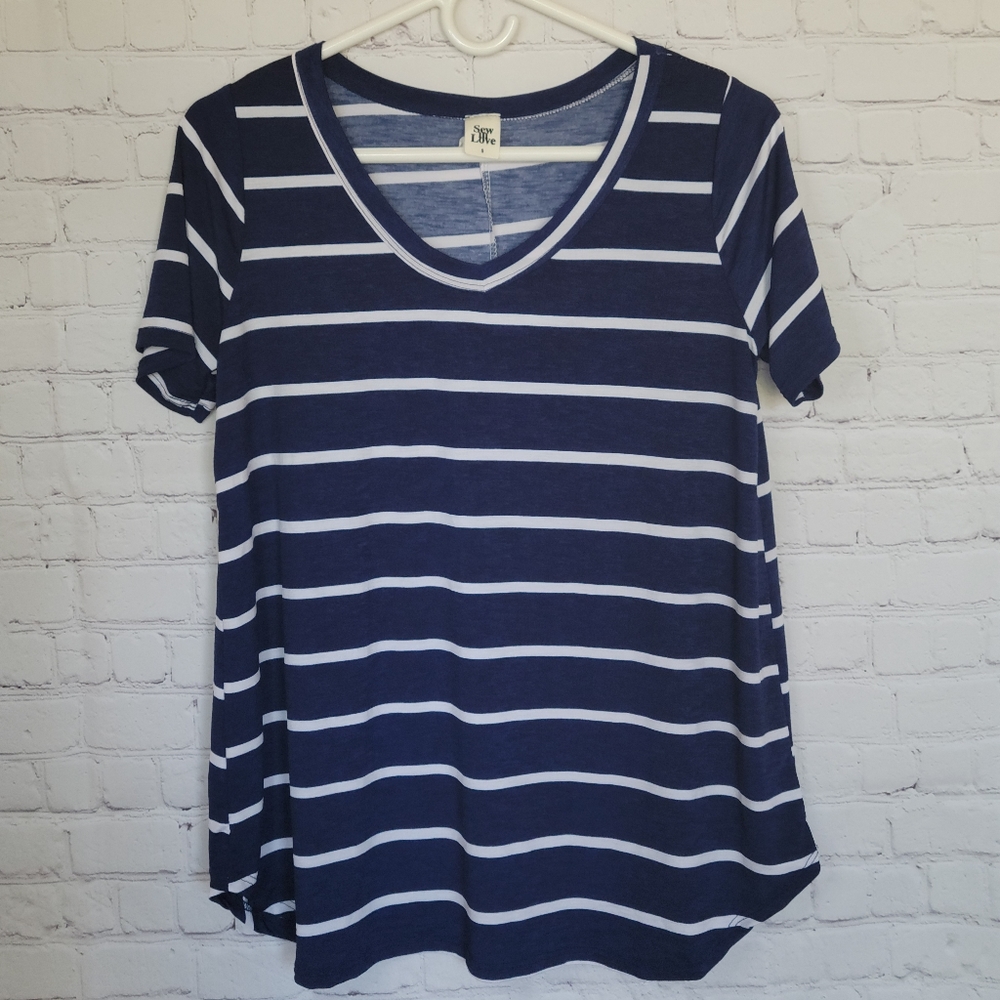 BOGO 🌷 Sew Love | Relaxed Fit Tee | Size: S | Navy Blue & White